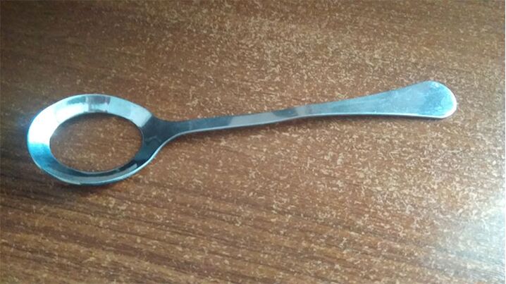 Una cuchara problemática